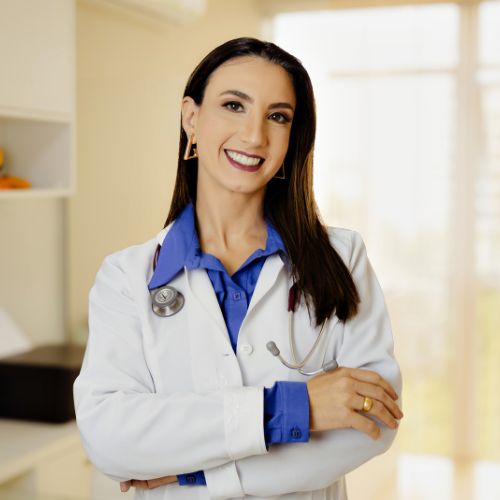 Dra. Luciana Menta, endocrinologista com atendimento on-line